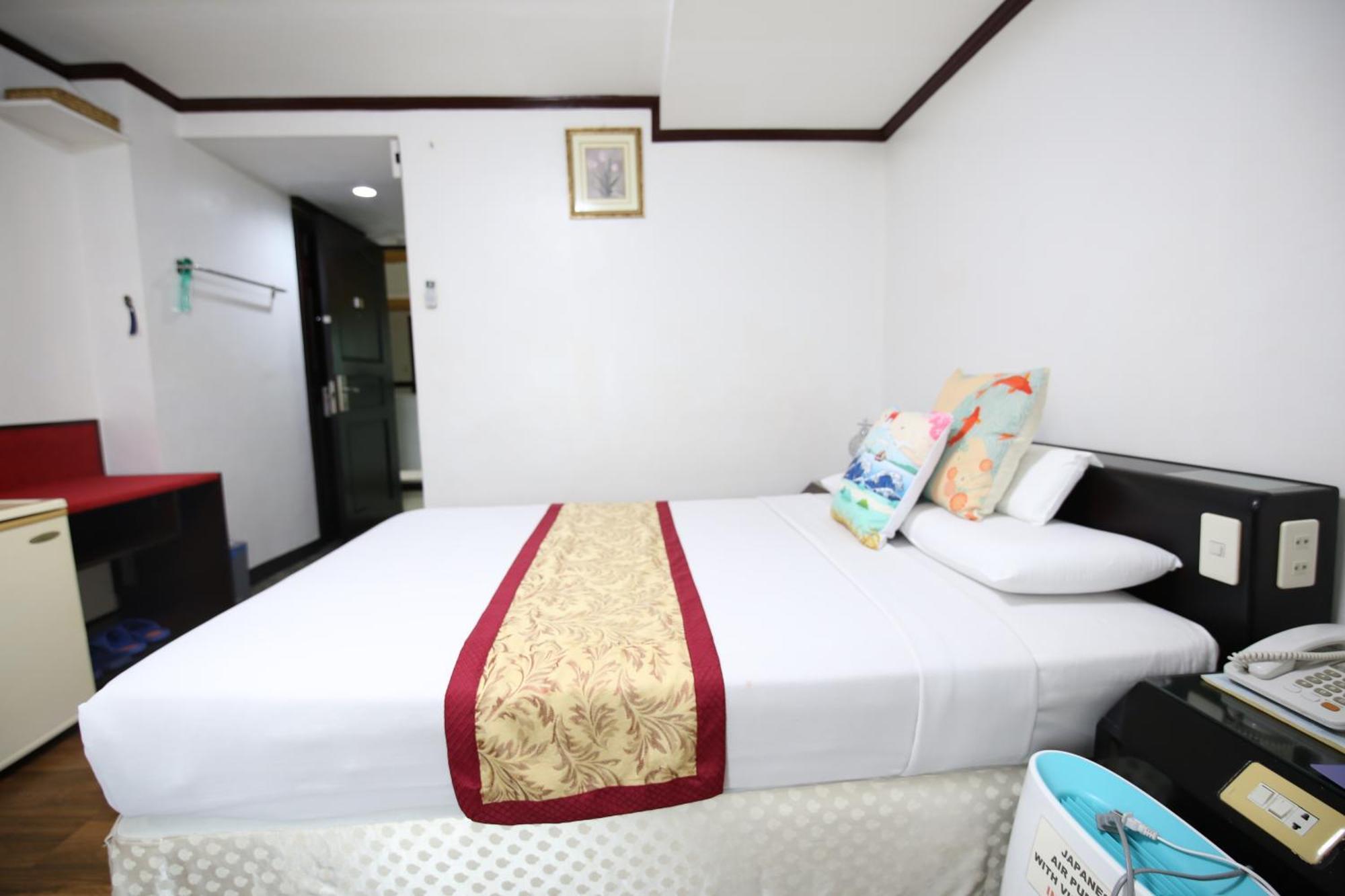 Hotel Asia Cebu Stadt Exterior foto